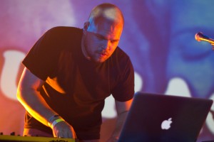 Com Truise-5